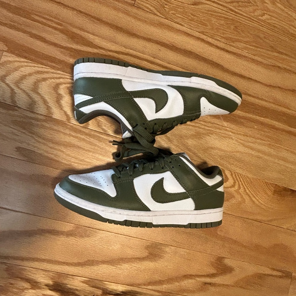 Nike Dunks - Olive green